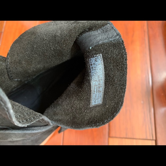 Ugg leather boots - Picture 5 of 11
